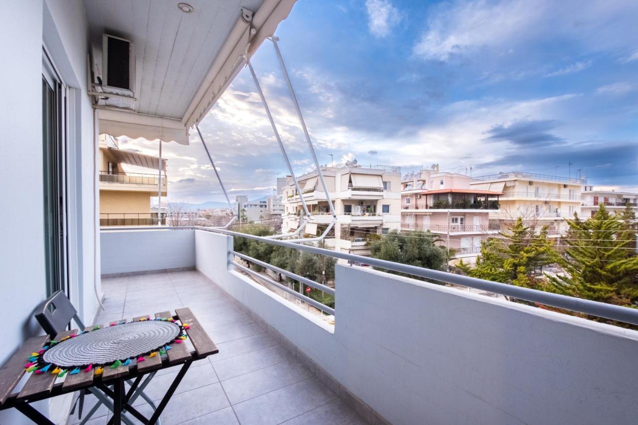 Apartment With Parking Near Medical Center アテネ エクステリア 写真